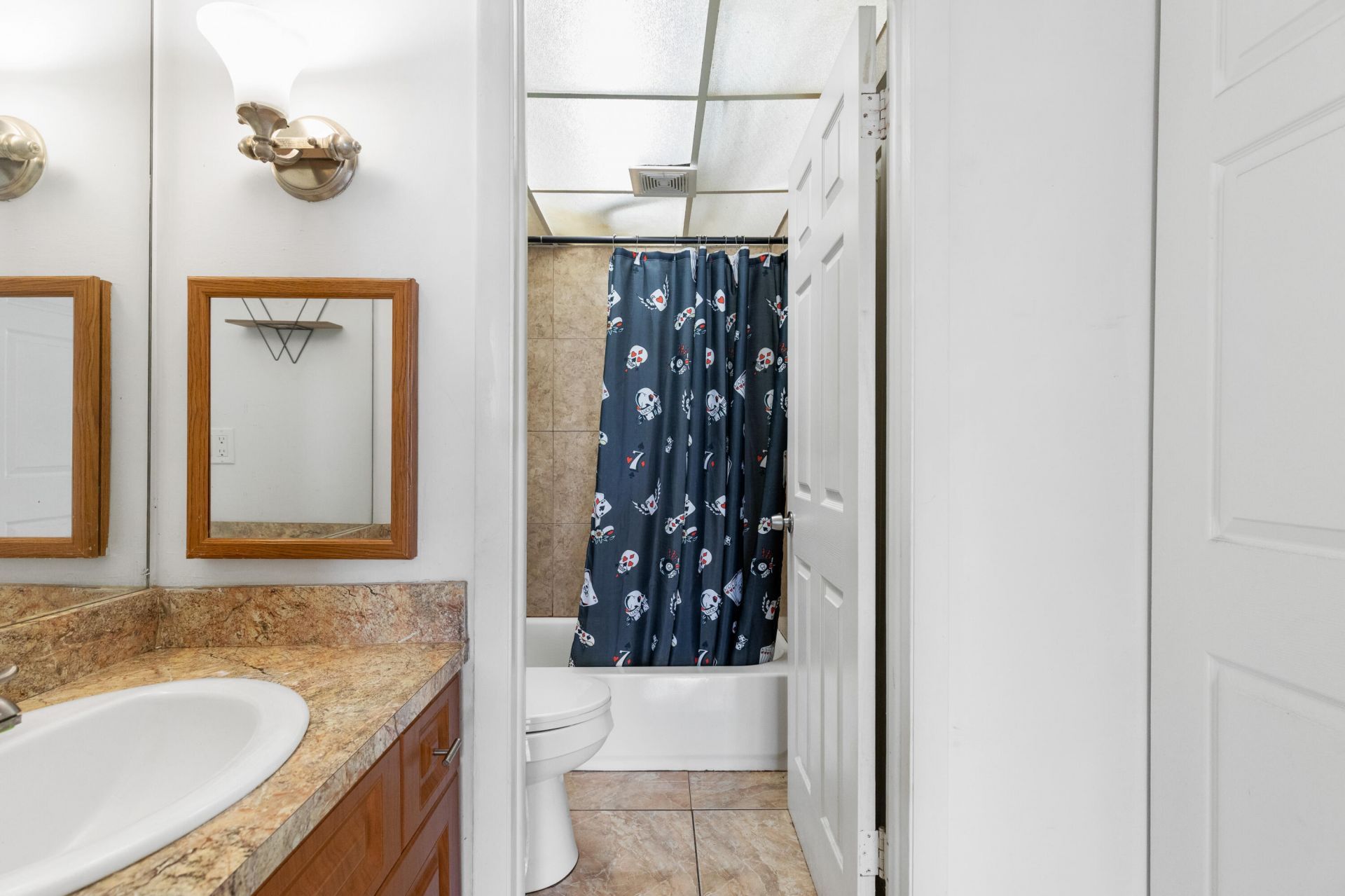 3710 Inverrary Drive, Unit 2g, Lauderhill, FL 33319 Photo