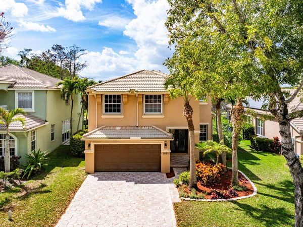 2015 Reston Circle, Royal Palm Beach, FL 33411
