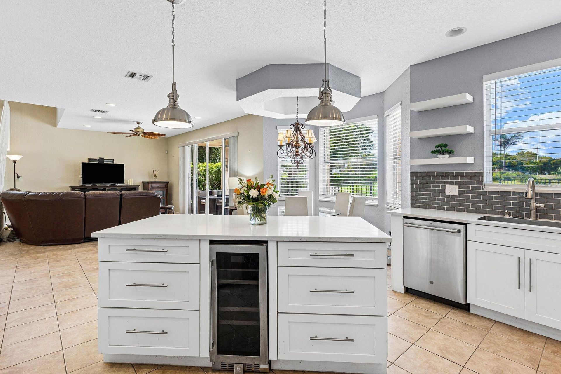 2015 Reston Circle, Royal Palm Beach, FL 33411 Photo