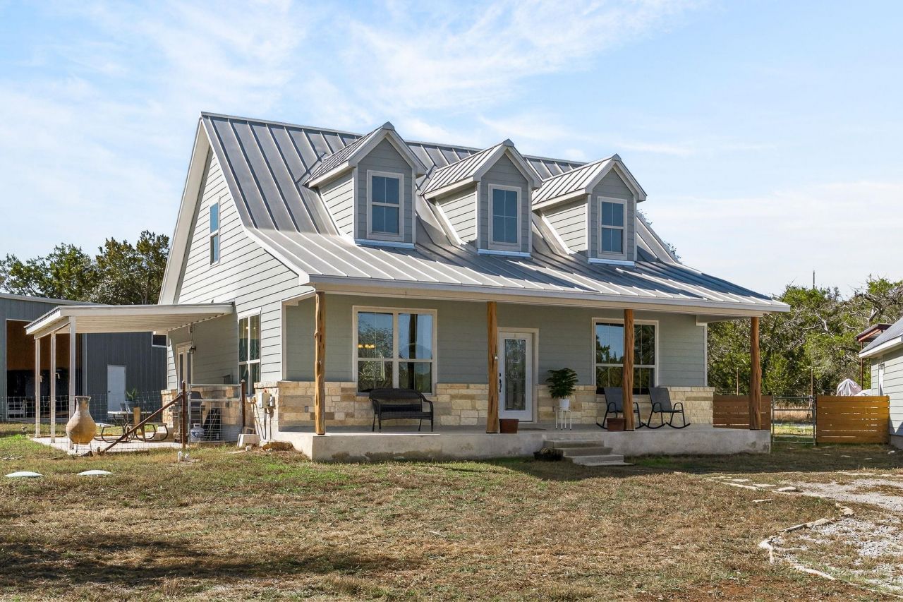 923 N Debco Ln, Spicewood, TX 78669 Main Photo