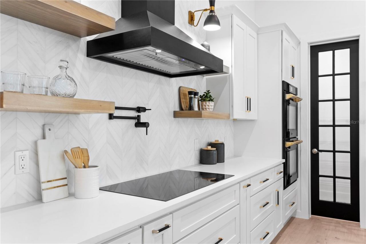 201 S Shade Avenue, Sarasota, FL 34237 Photo