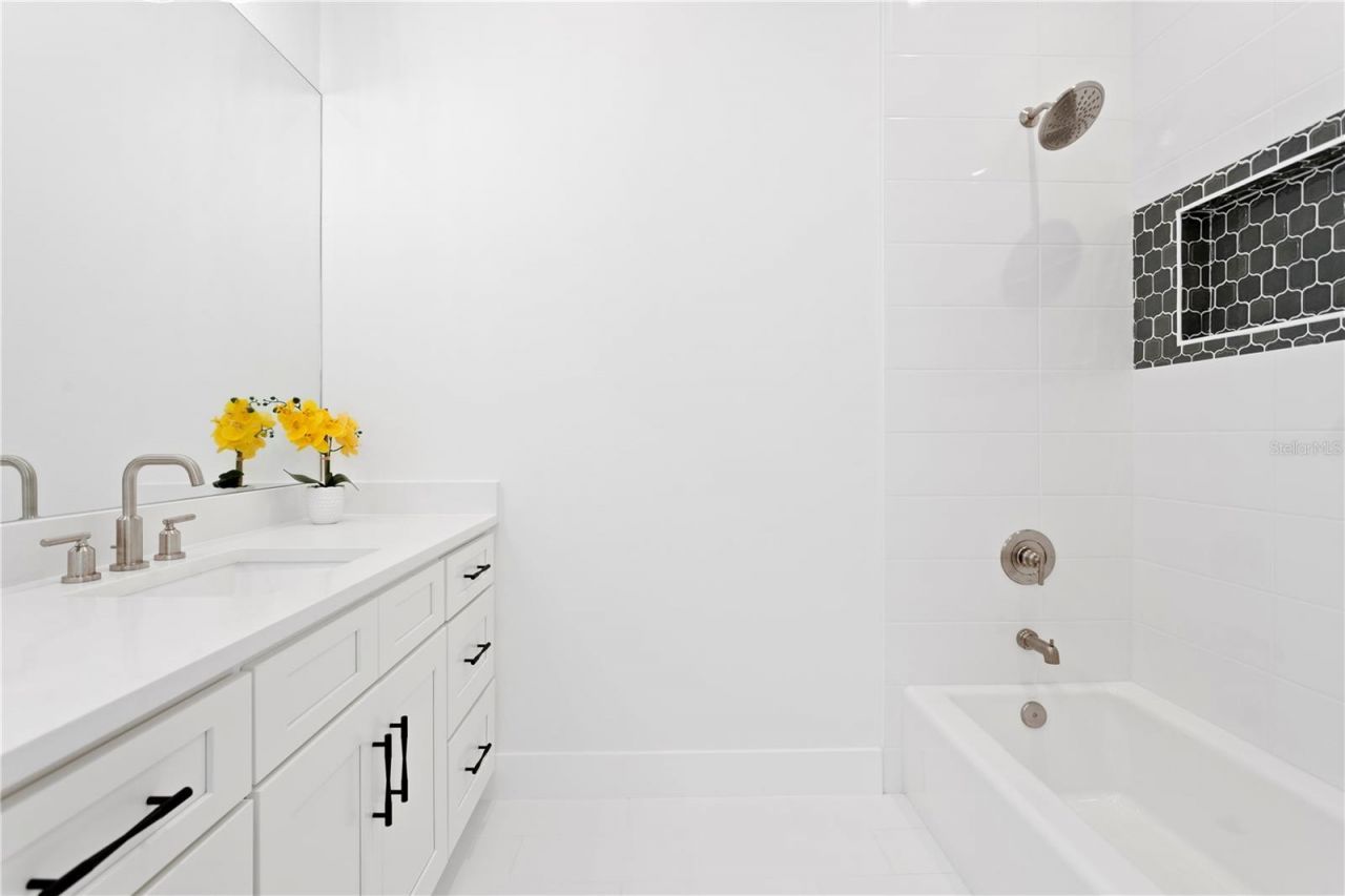 201 S Shade Avenue, Sarasota, FL 34237 Photo