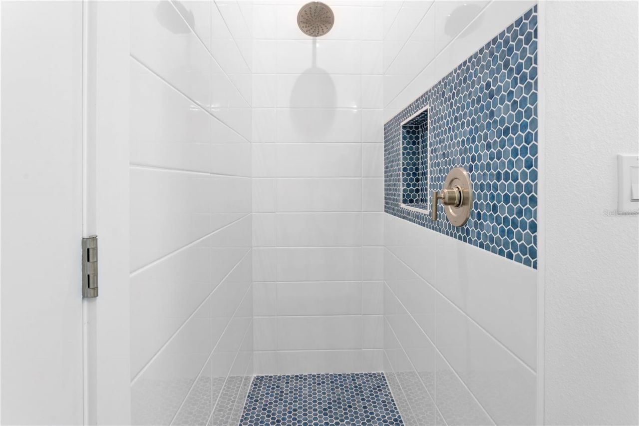 201 S Shade Avenue, Sarasota, FL 34237 Photo