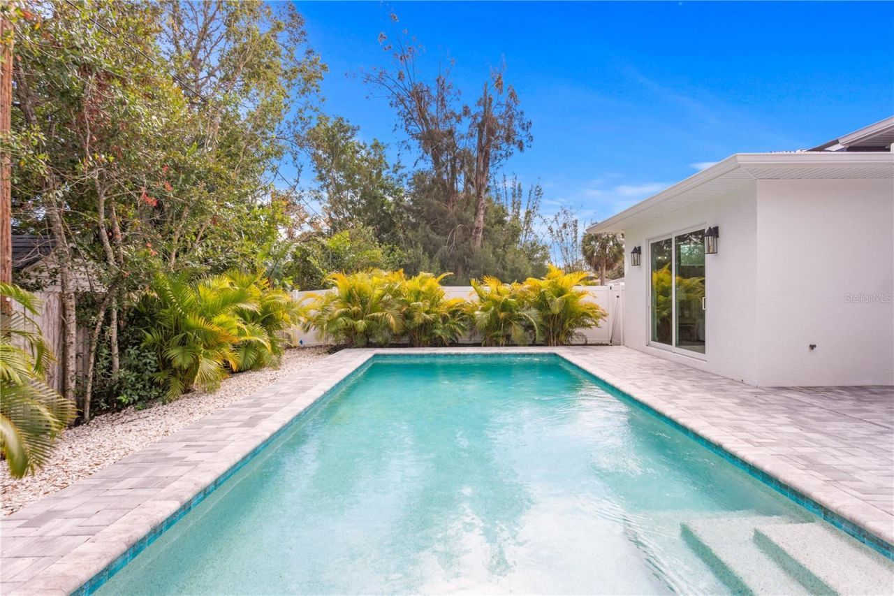 201 S Shade Avenue, Sarasota, FL 34237 Photo