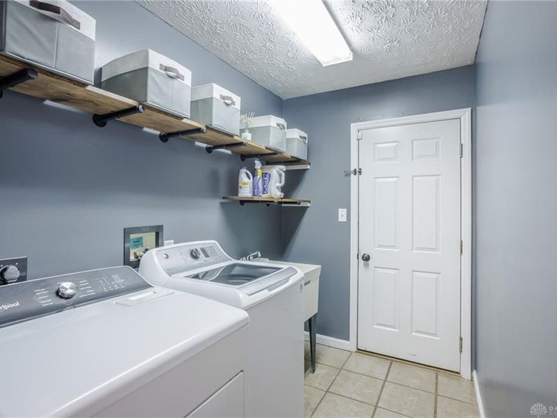 2415 Sunflower Drive, Miami Township, OH 45342 Photo 32