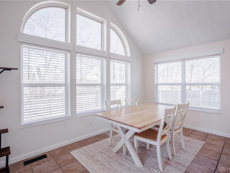 2415 Sunflower Drive, Miami Township, OH 45342 Photo 6