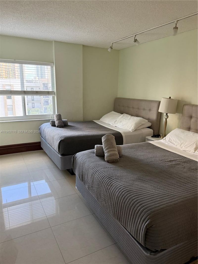 200 178th Dr , Unit 605, Sunny Isles Beach, FL 33160 Photo