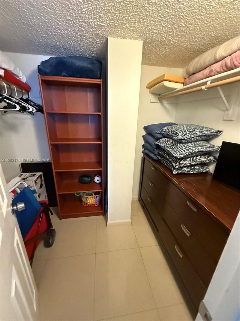 200 178th Dr , Unit 605, Sunny Isles Beach, FL 33160 Photo