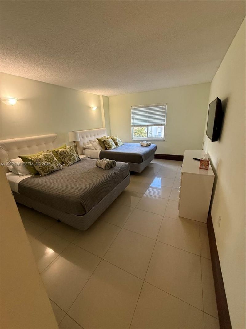 200 178th Dr , Unit 605, Sunny Isles Beach, FL 33160 Photo