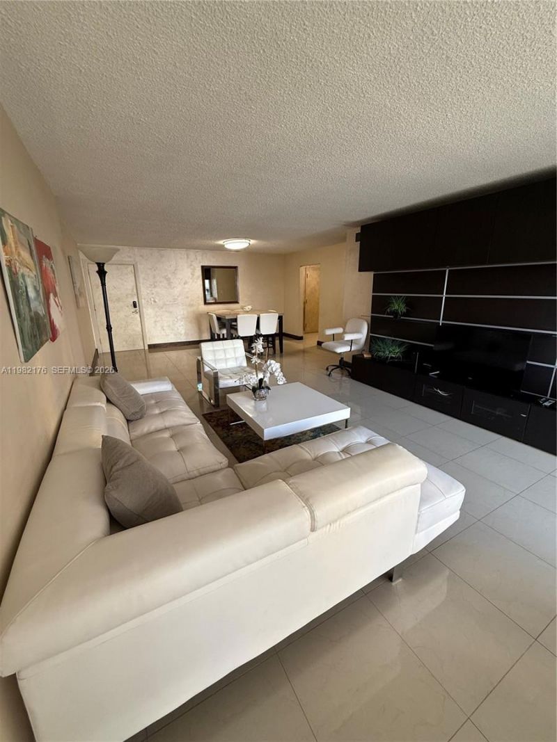 200 178th Dr , Unit 605, Sunny Isles Beach, FL 33160 Photo