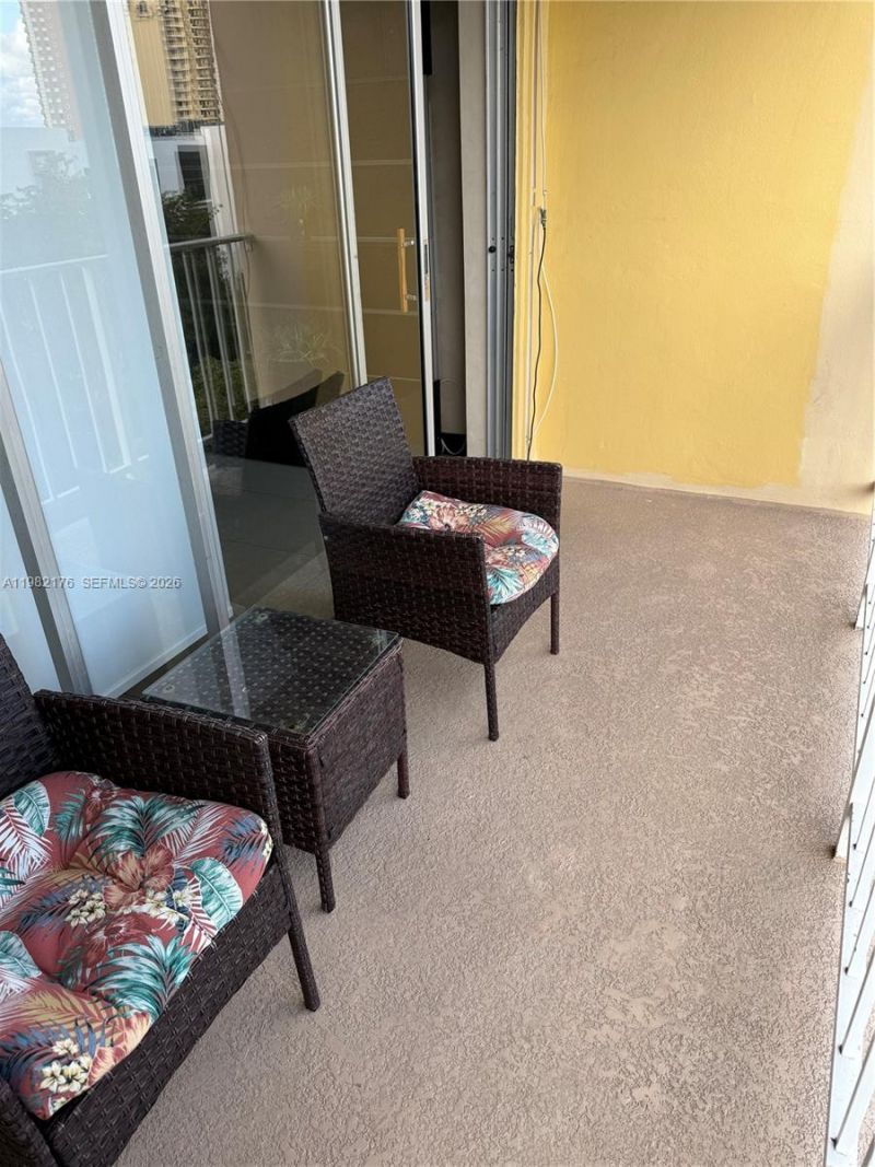 200 178th Dr , Unit 605, Sunny Isles Beach, FL 33160 Photo