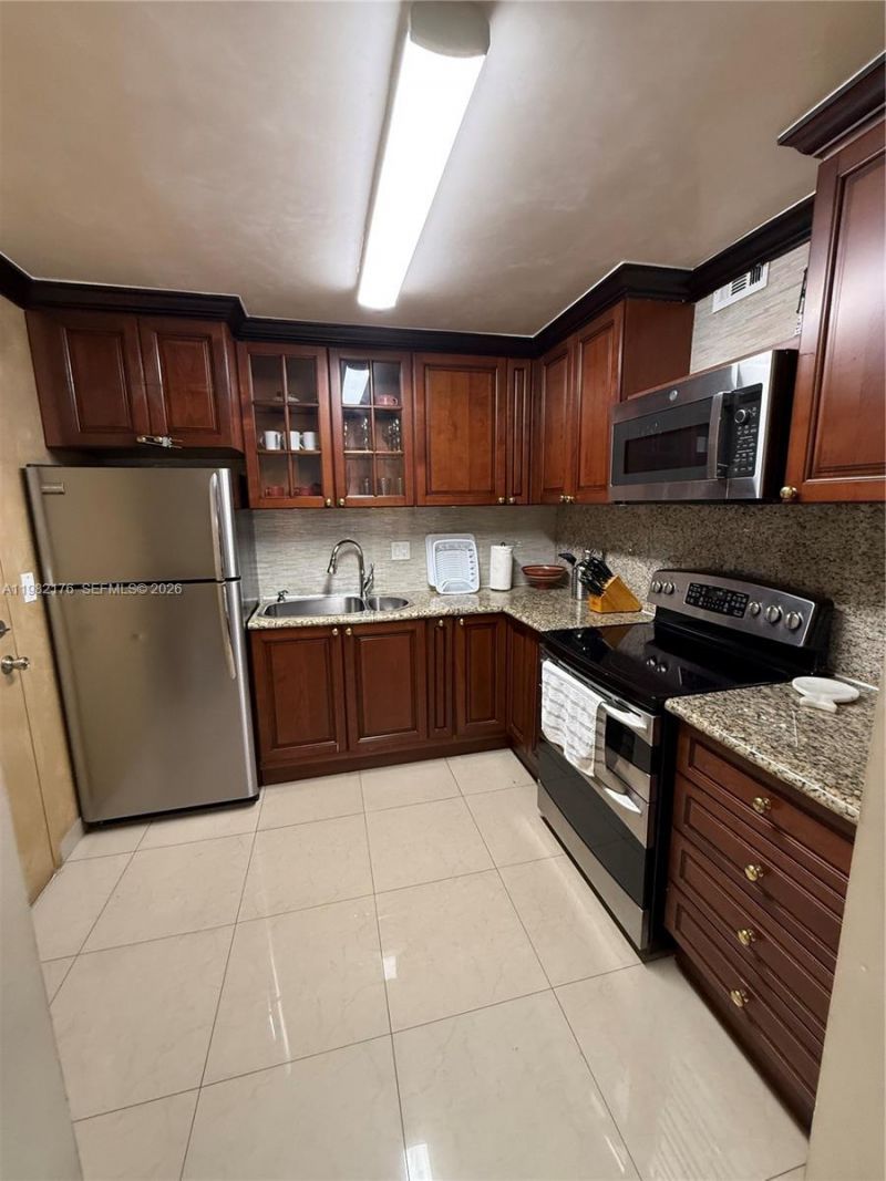 200 178th Dr , Unit 605, Sunny Isles Beach, FL 33160 Photo