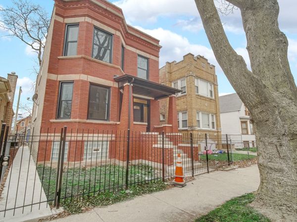 6534 S Honore Street , Chicago, IL 60636