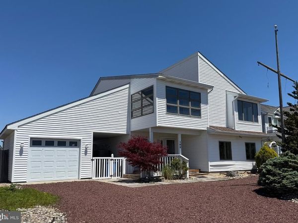 102 JEANNE DRIVE, MANAHAWKIN, NJ 08050