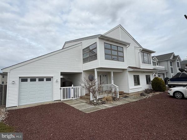 102 JEANNE DRIVE, MANAHAWKIN, NJ 08050