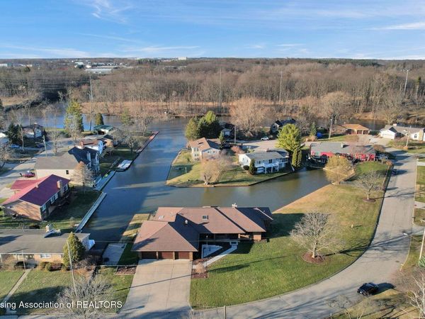 10289 Lafayette Lane, Dimondale, MI 48821