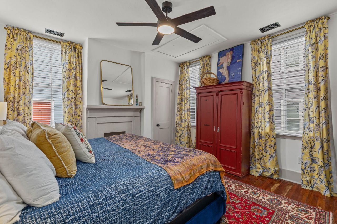 24 Hanover Street Photo 10