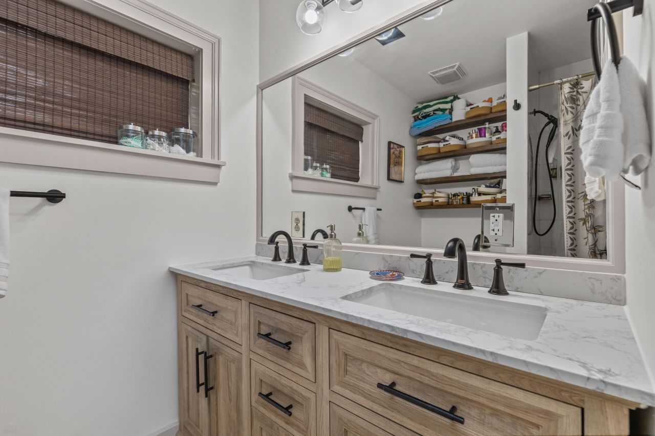 24 Hanover Street Photo 14