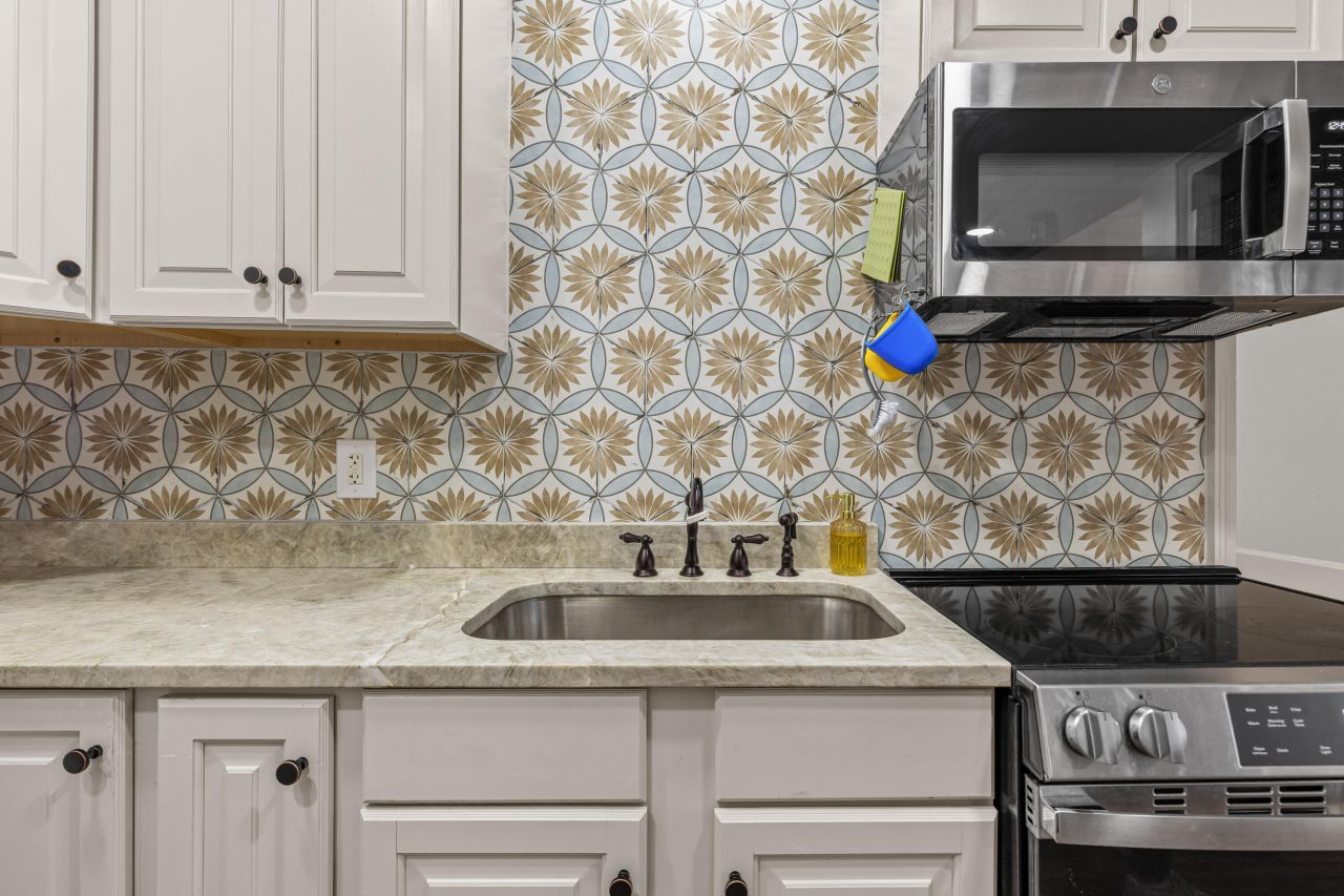 24 Hanover Street Photo 24