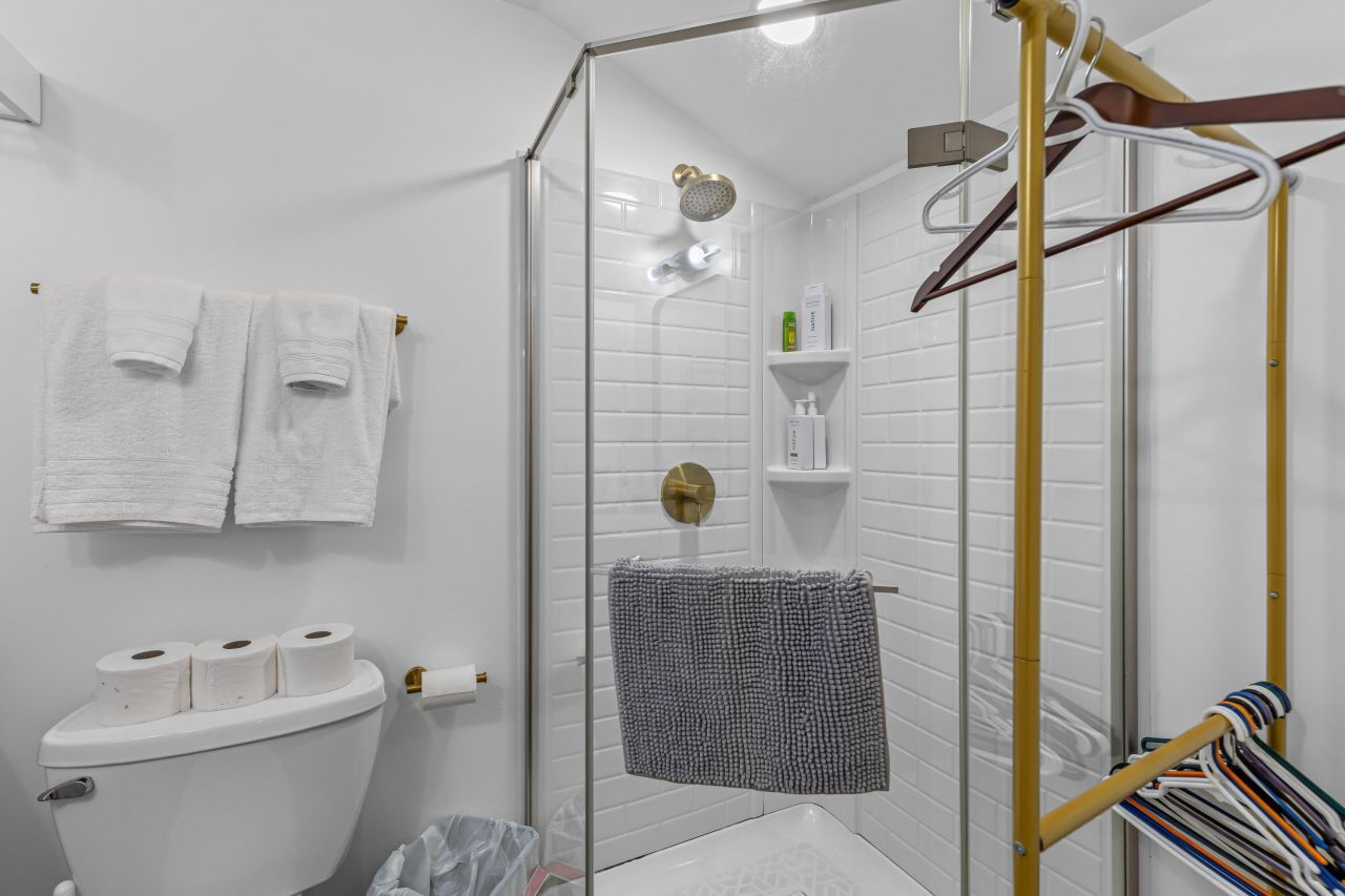 24 Hanover Street Photo 38