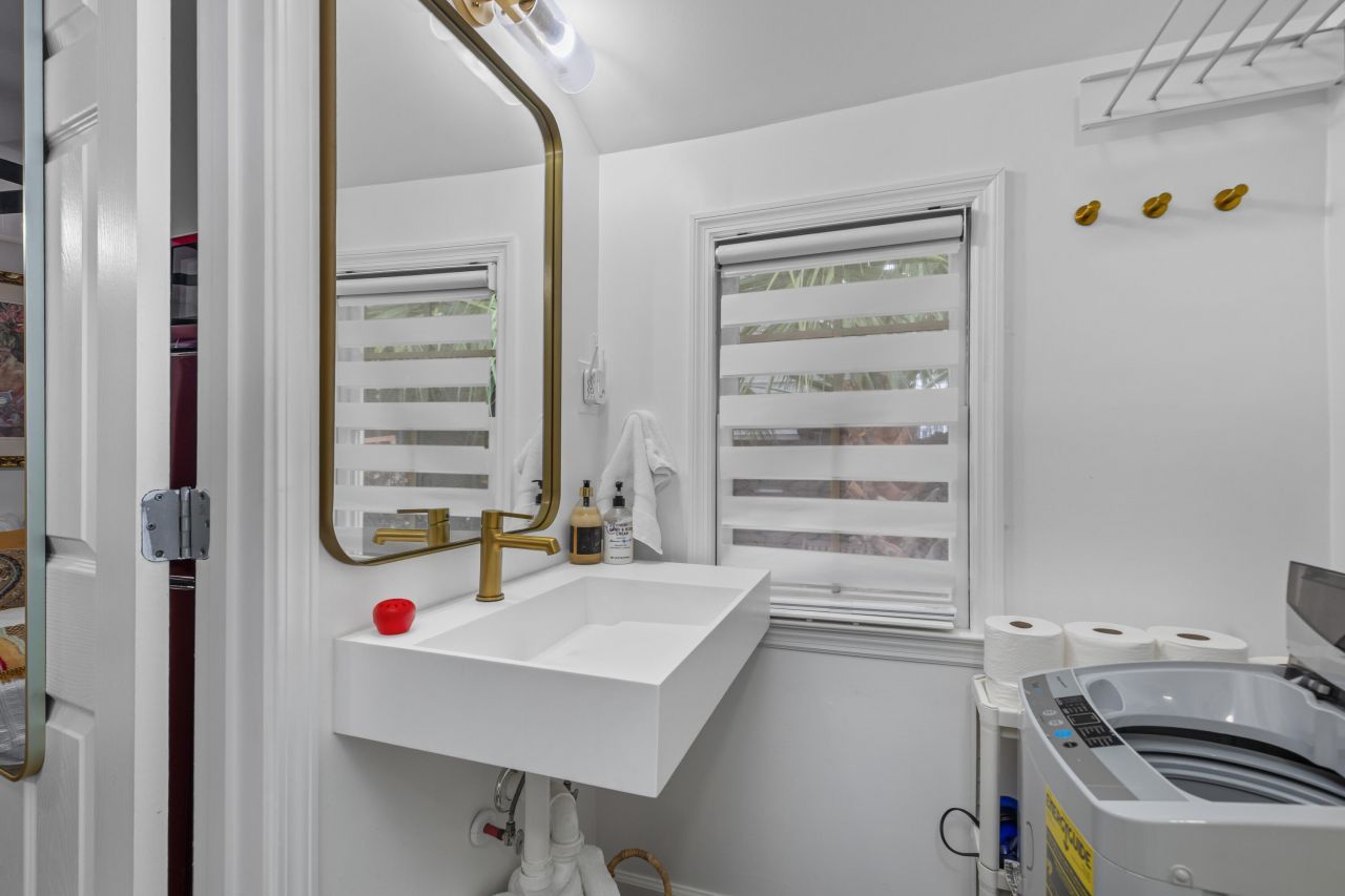 24 Hanover Street Photo 39