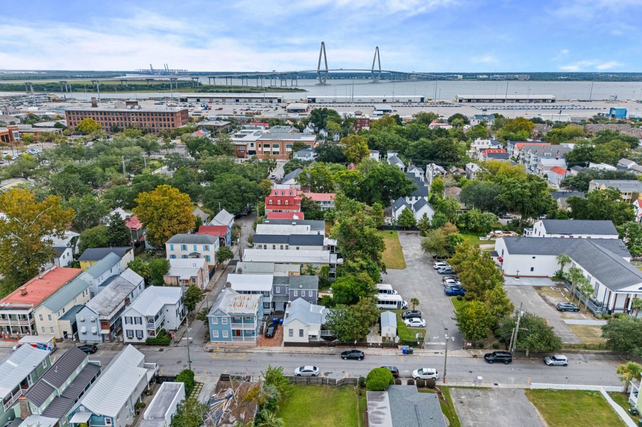 24 Hanover Street Photo 44