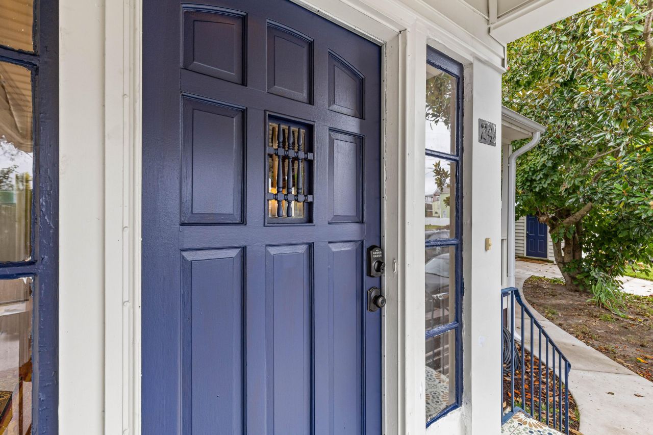 24 Hanover Street Photo 7