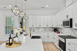 1919 Harper Street photo 4