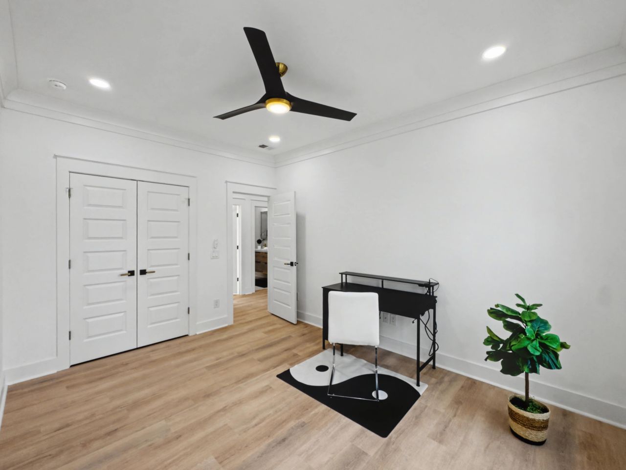 1919 Harper Street Photo 52