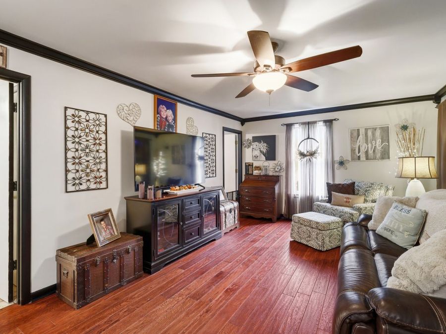 Property Image 28