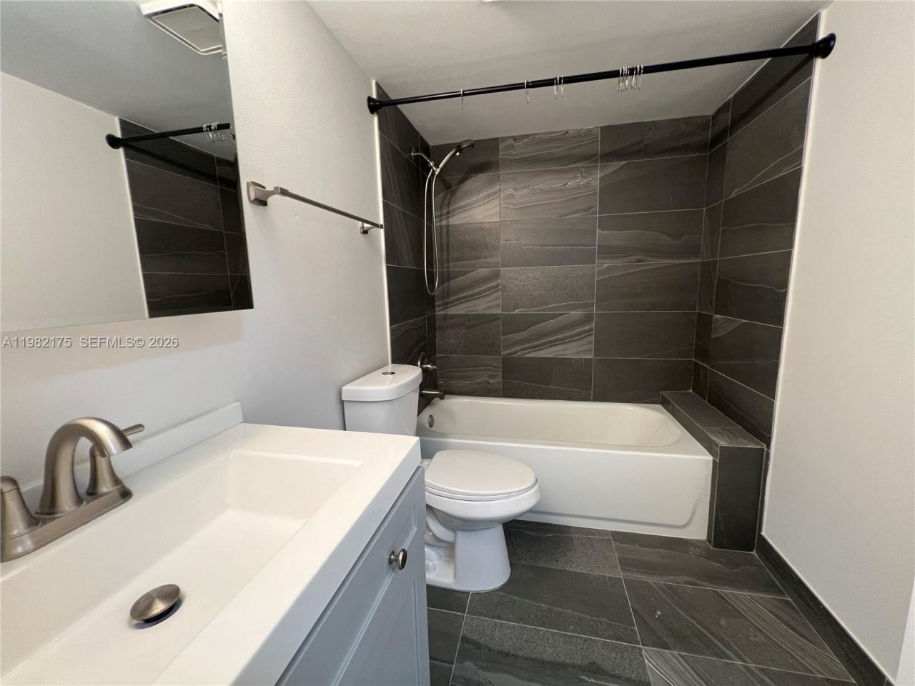 21133 SW 85th Ave , Unit 302, Cutler Bay, FL 33189 Photo