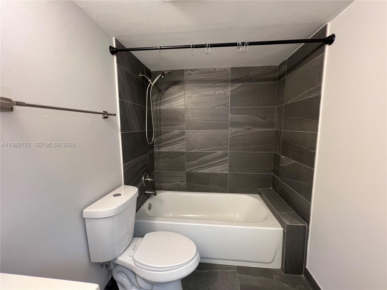 21133 SW 85th Ave , Unit 302, Cutler Bay, FL 33189 Photo