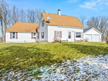 22845 NE Pickerel Lake Road, Detroit Lakes, MN 56501