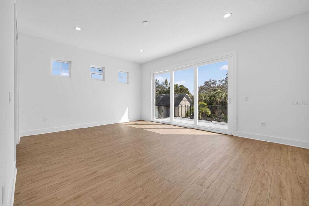 842 30th Avenue, Saint Petersburg, FL 33704 Photo