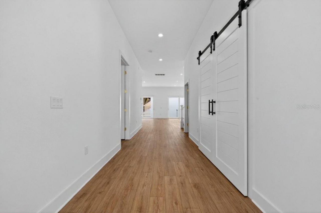 842 30th Avenue, Saint Petersburg, FL 33704 Photo