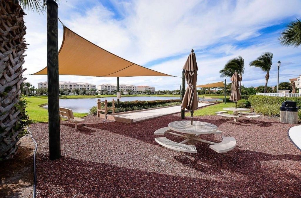 34 Harbour Isle Drive, Unit 105, Fort Pierce, FL 34949 Photo