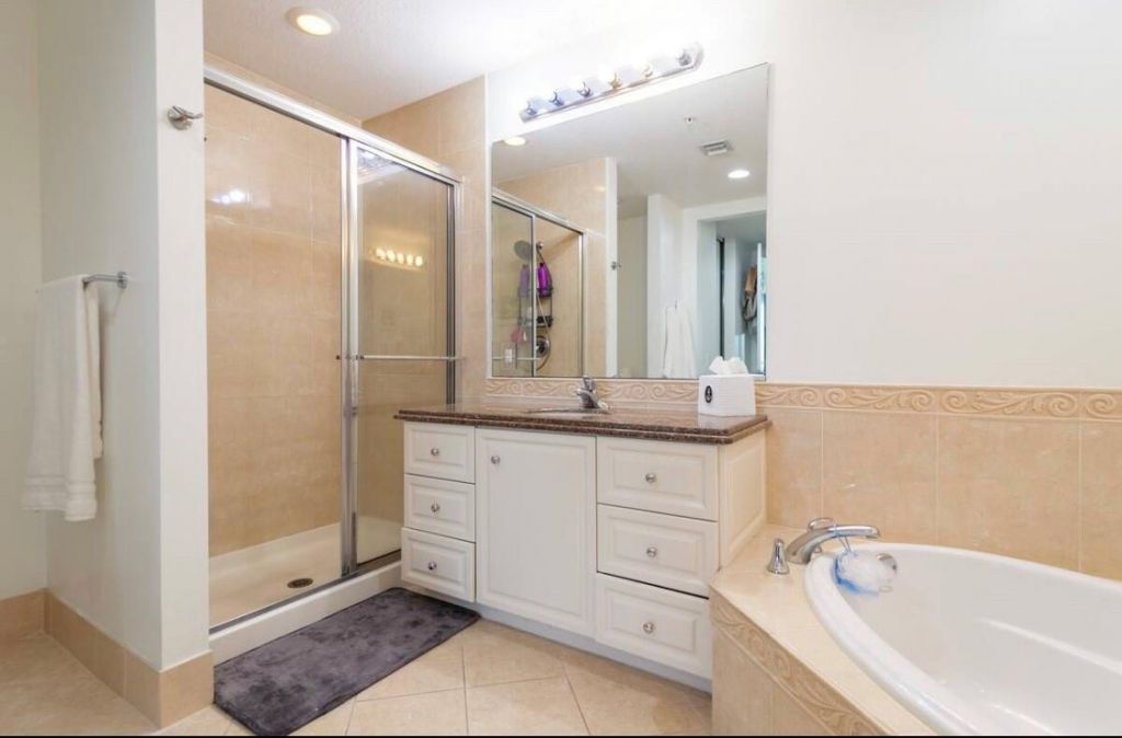 34 Harbour Isle Drive, Unit 105, Fort Pierce, FL 34949 Photo