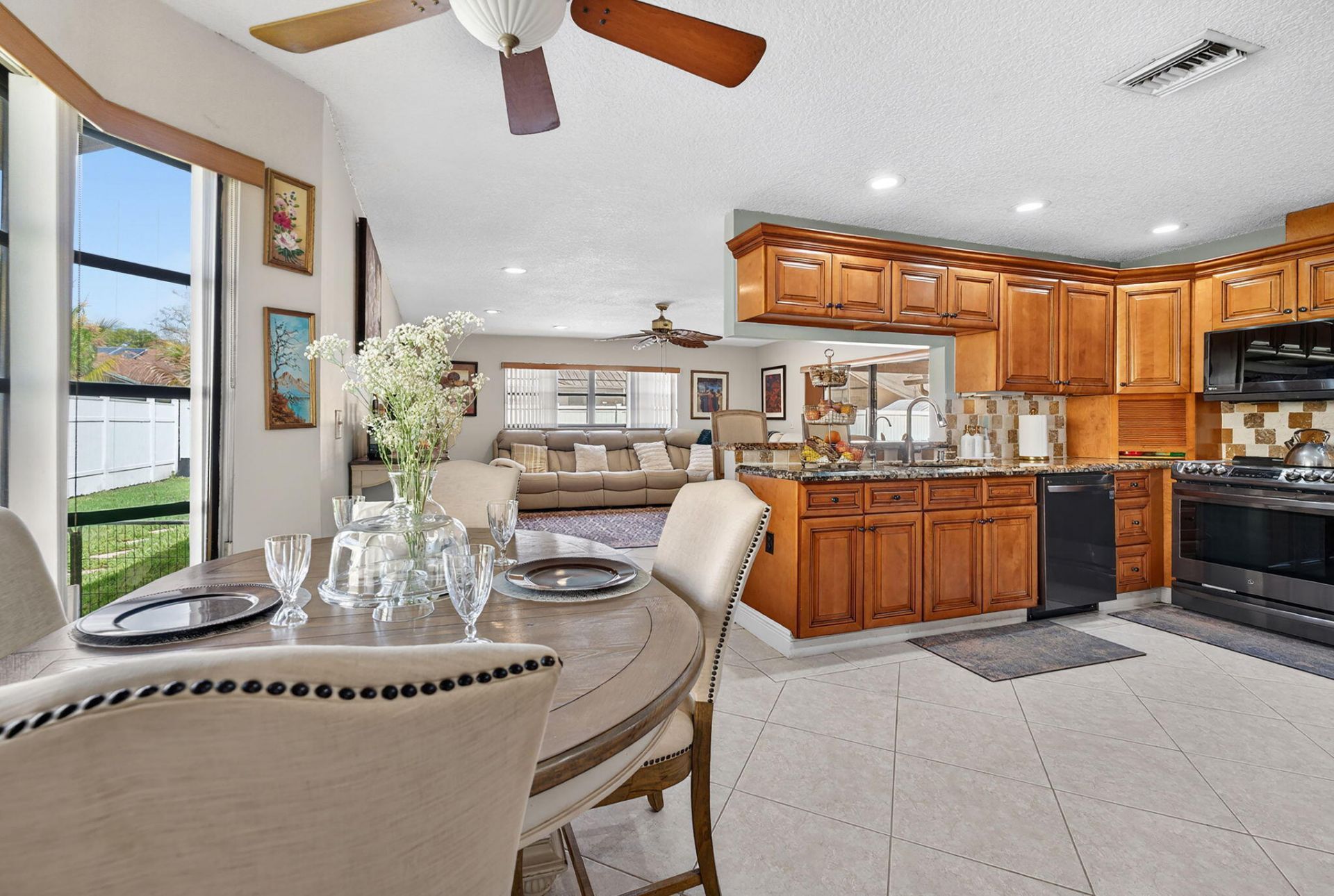 8001 NW 53rd Court, Lauderhill, FL 33351 Photo