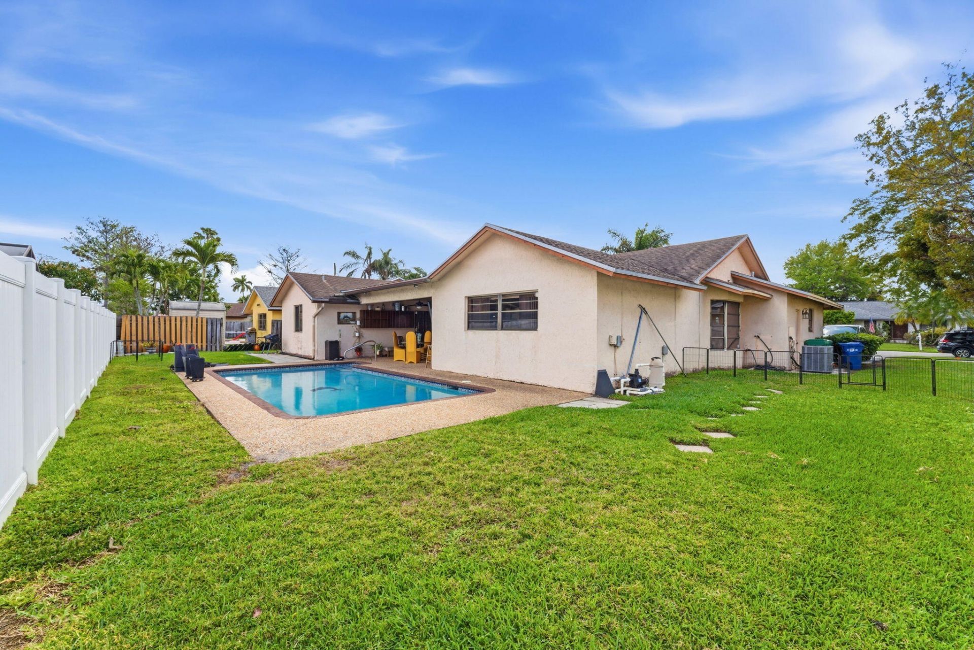 8001 NW 53rd Ct, Lauderhill, FL 33351 Photo