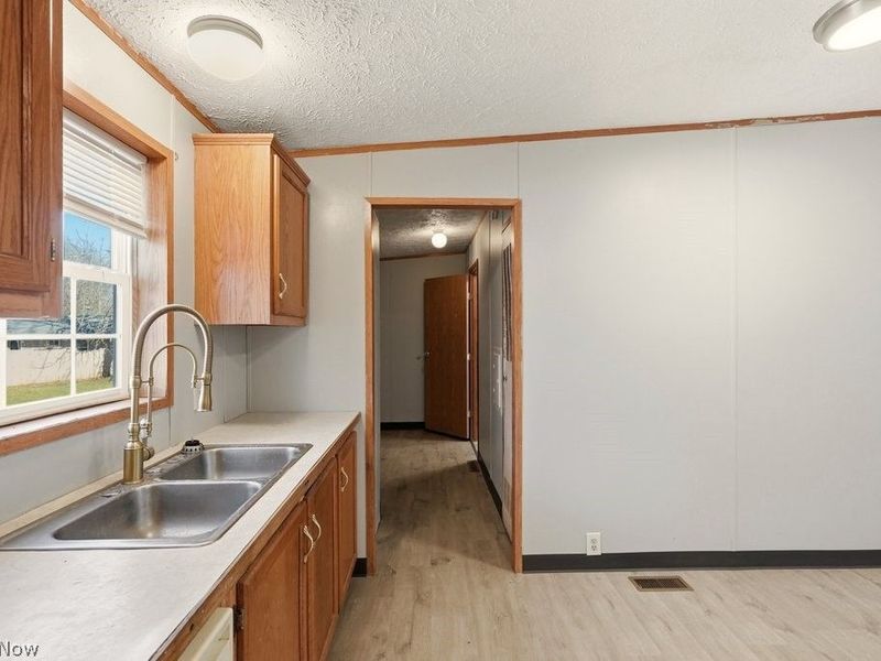 6805 Henderson Road, Ravenna, OH 44266 Photo 16