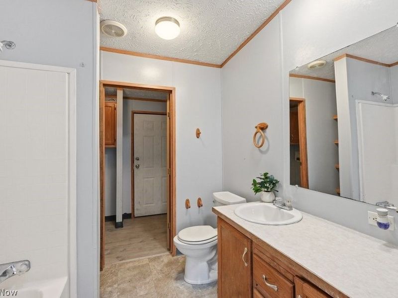 6805 Henderson Road, Ravenna, OH 44266 Photo 19