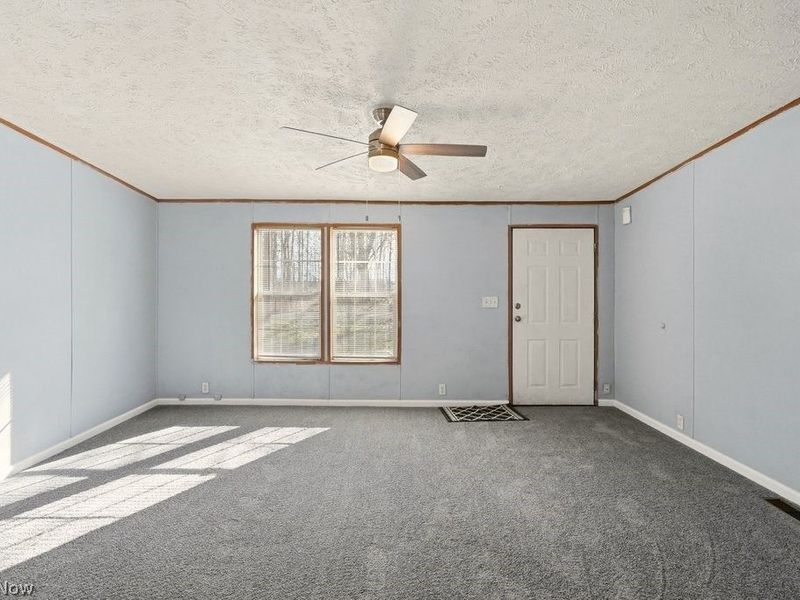 6805 Henderson Road, Ravenna, OH 44266 Photo 8