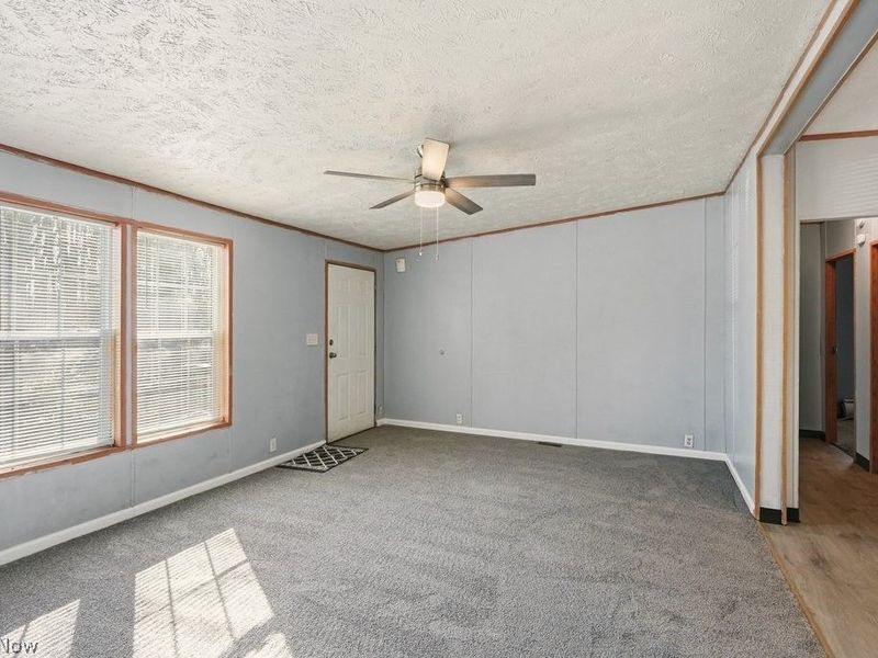 6805 Henderson Road, Ravenna, OH 44266 Photo 9