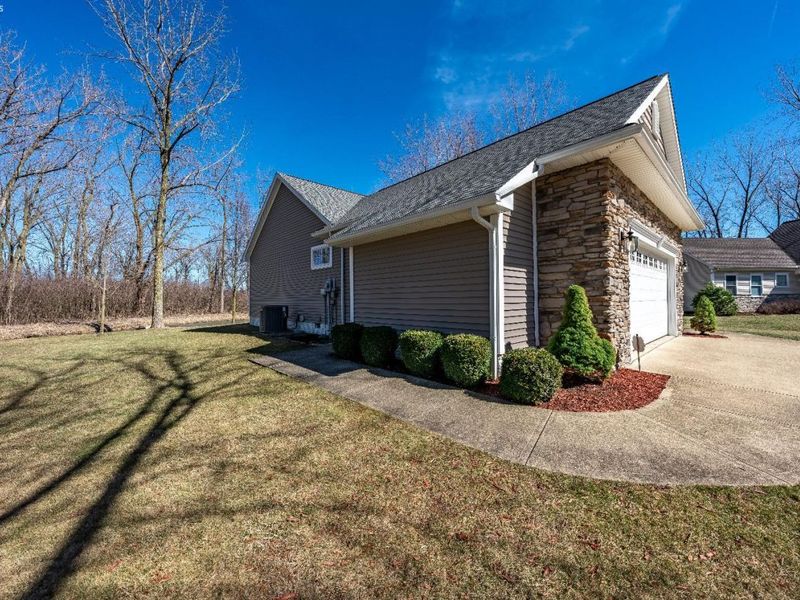 1249 Lost Lake Road, Port Clinton, OH 43452 Photo 4