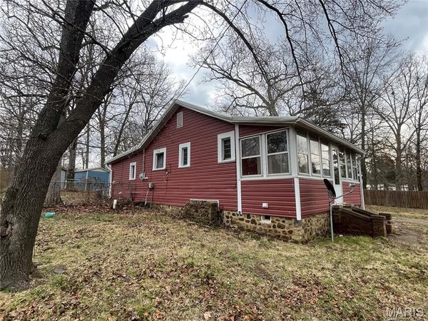 567 N Lakeshore Drive , Bismarck, MO 63624