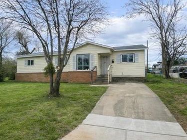 1413 Lindsey Street, Fort Worth, TX 76105