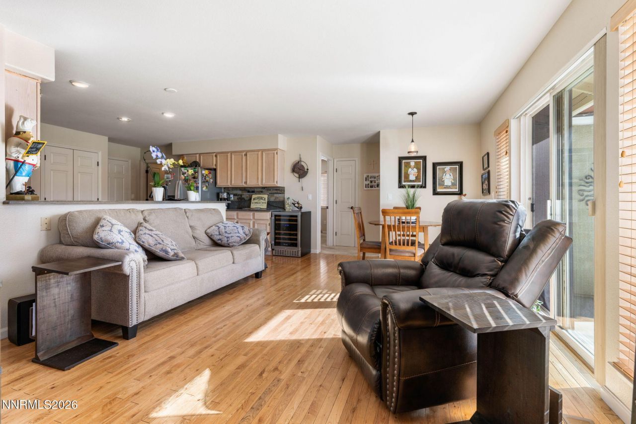 207 La Costa Avenue, Dayton, NV 89403 Photo