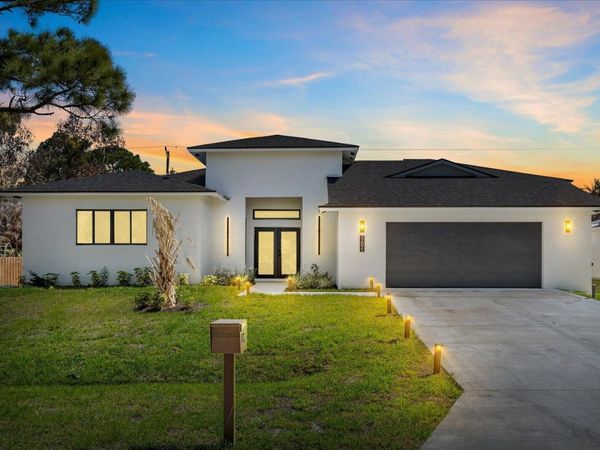 5691 NW North Macedo Boulevard, Port St. Lucie, FL 34983