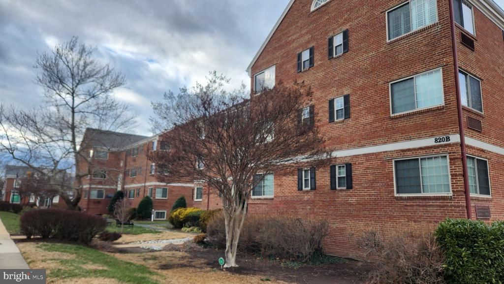 820b S Washington Street , Unit 326, Alexandria, VA 22314 Main Photo