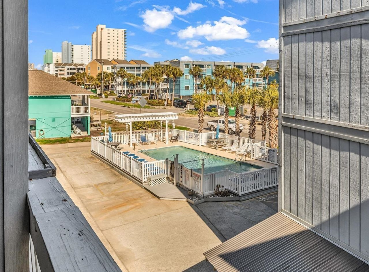 627 North Waccamaw Dr. Photo 32